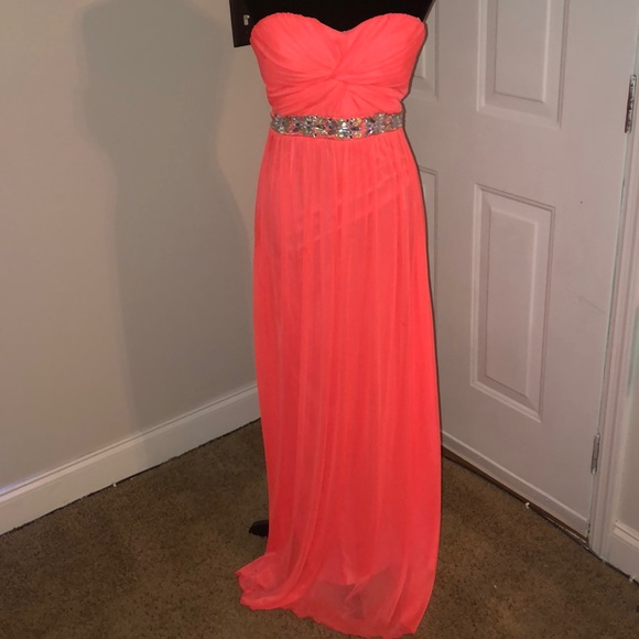 Sale💓💓Coral formal/ prom dress Final offer💥 - Picture 5 of 7